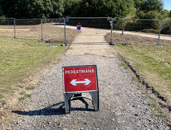 LL17 Trent Park path diversion